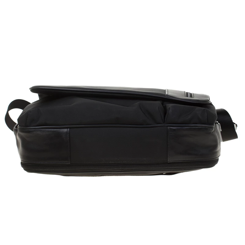 Tumi Black Nylon And Leather Arrive Galeao Messenger Bag For Men - Image 6