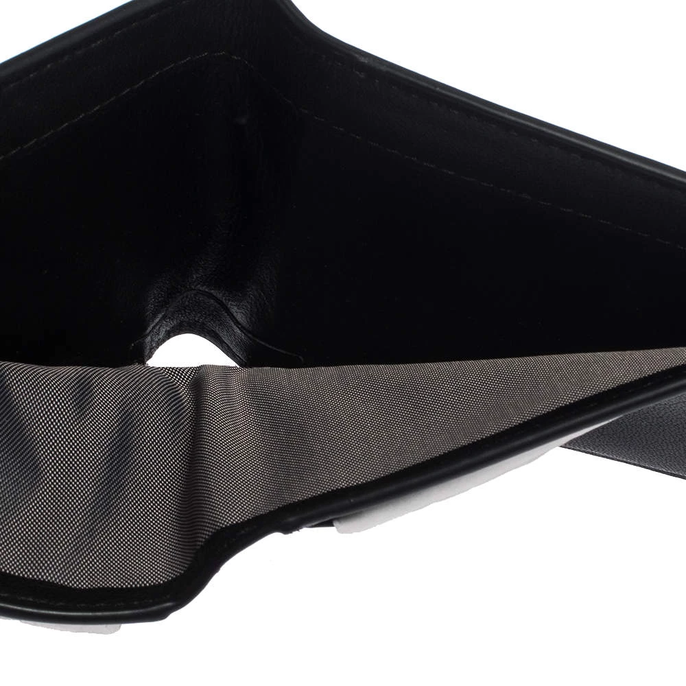 Tumi Black Leather Slim Bifold Wallet For Men - Image 3