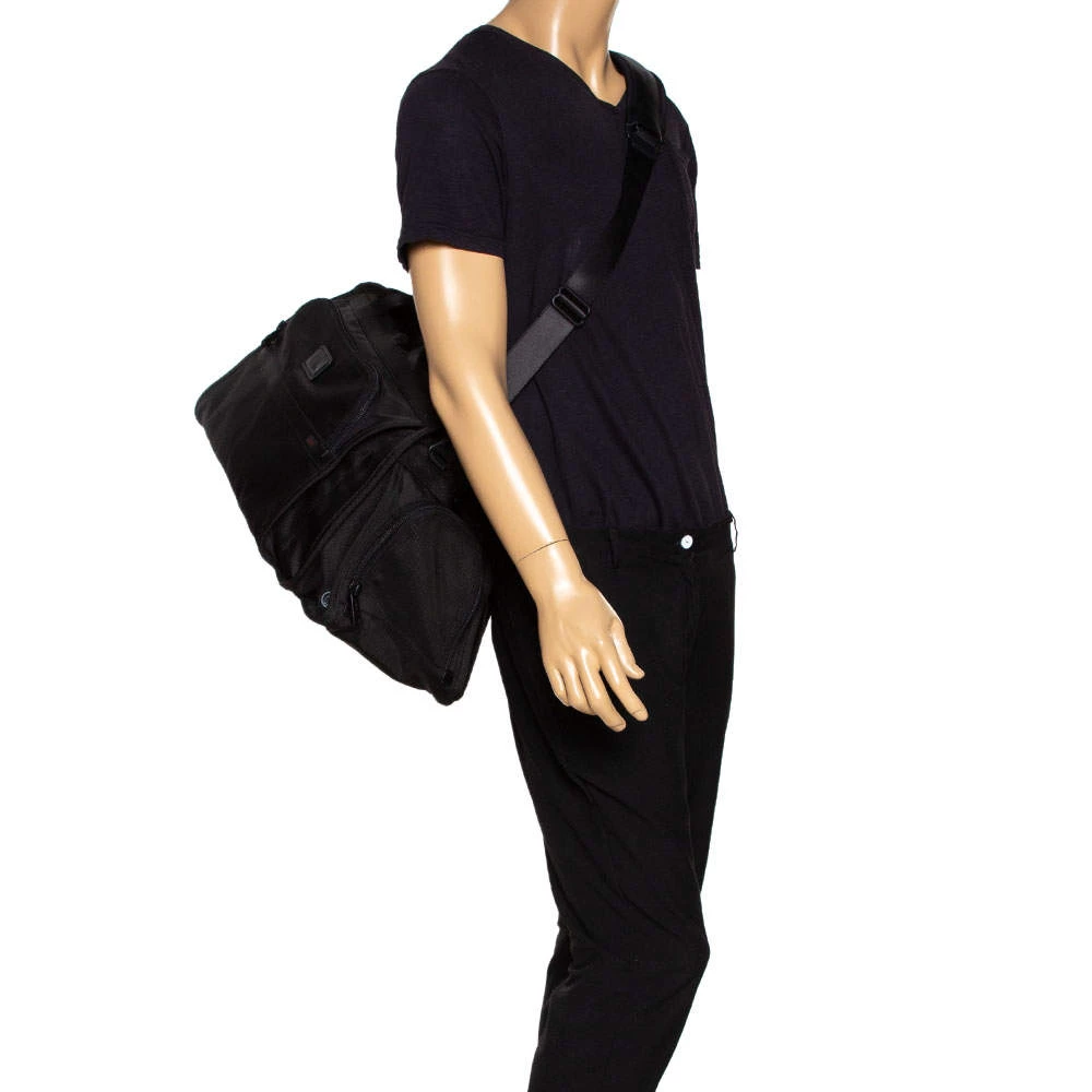 TUMI Black Nylon Alpha Duffle Bag For Men - Image 2