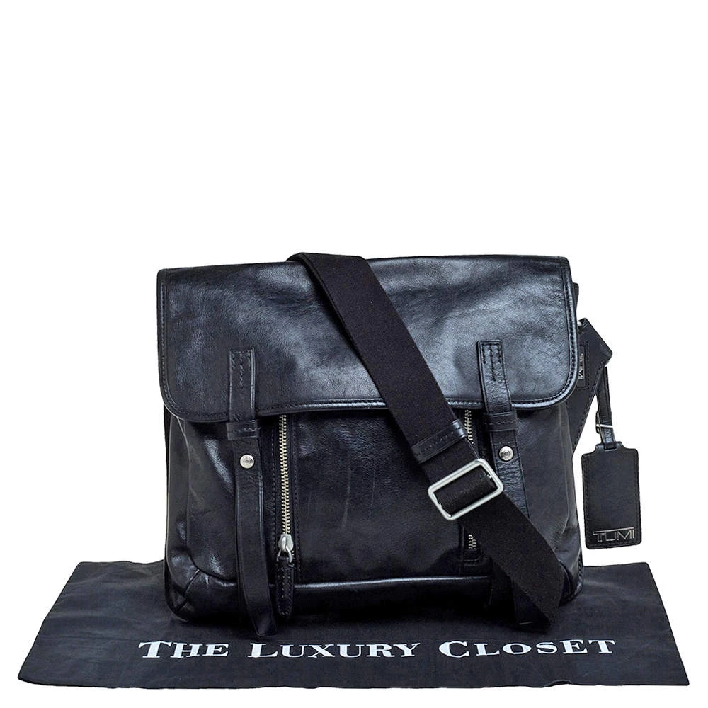 TUMI Black Leather Front Pocket Flap Messenger Bag For Men - Image 10