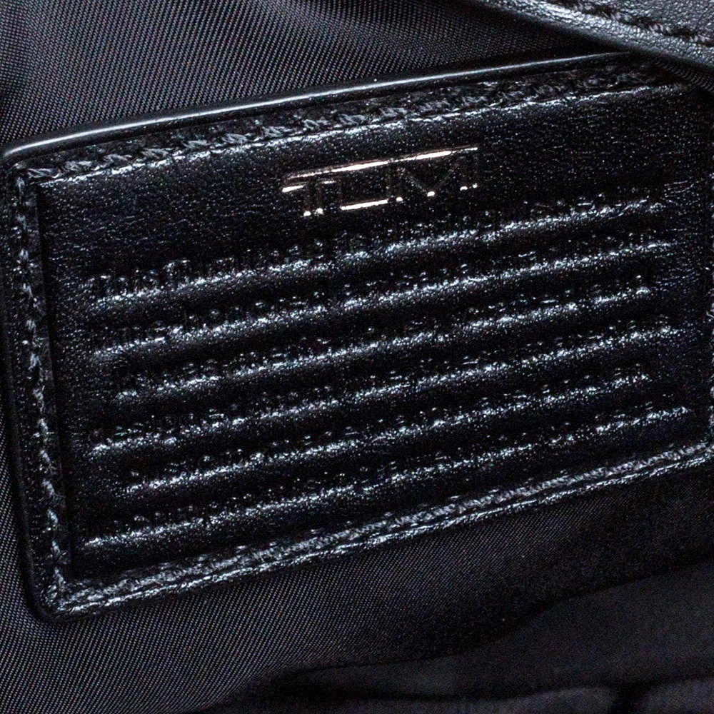 TUMI Black Leather Front Pocket Flap Messenger Bag For Men - Image 9