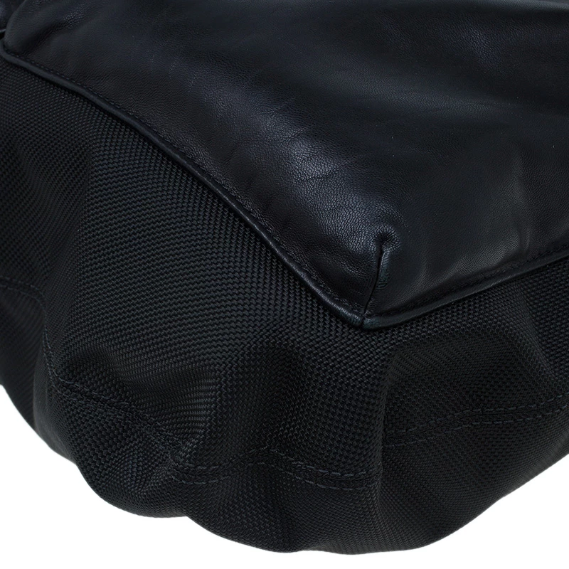 Tumi Black Nylon And Leather Santa Monica Whitfield Helmet Tote For Men - Image 11