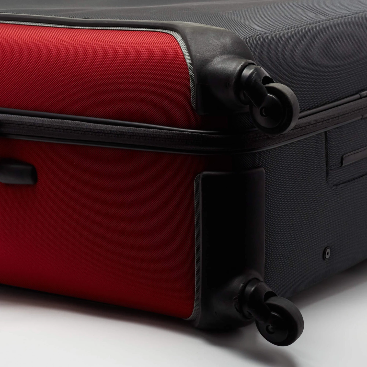 TUMI Grey/Red Nylon Gen 4.2 Lightweight Trip Packing Case Luggage For Men - Image 14