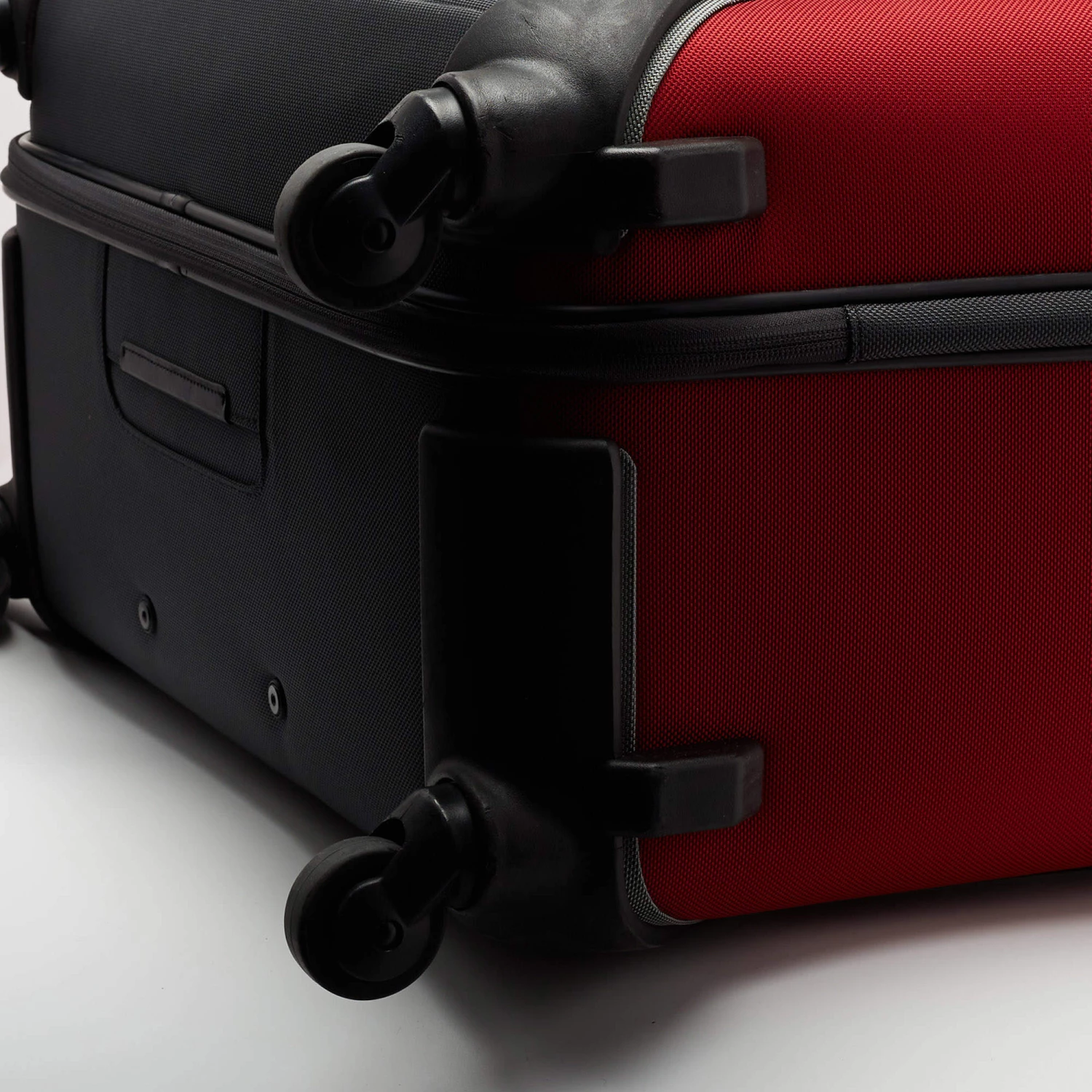 TUMI Grey/Red Nylon Gen 4.2 Lightweight Trip Packing Case Luggage For Men - Image 15