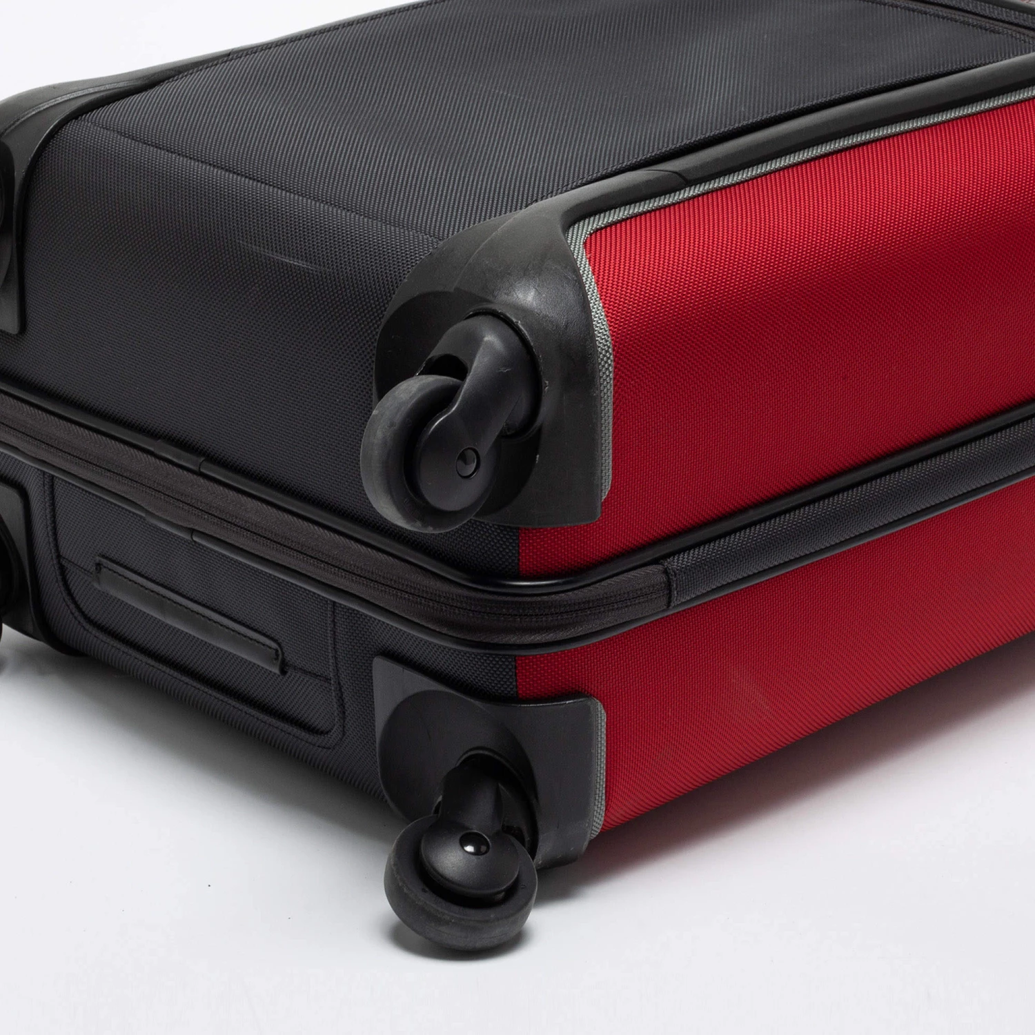 TUMI Grey/Red Nylon Small Gen 4.2 Lightweight Carryon Luggage For Men - Image 18