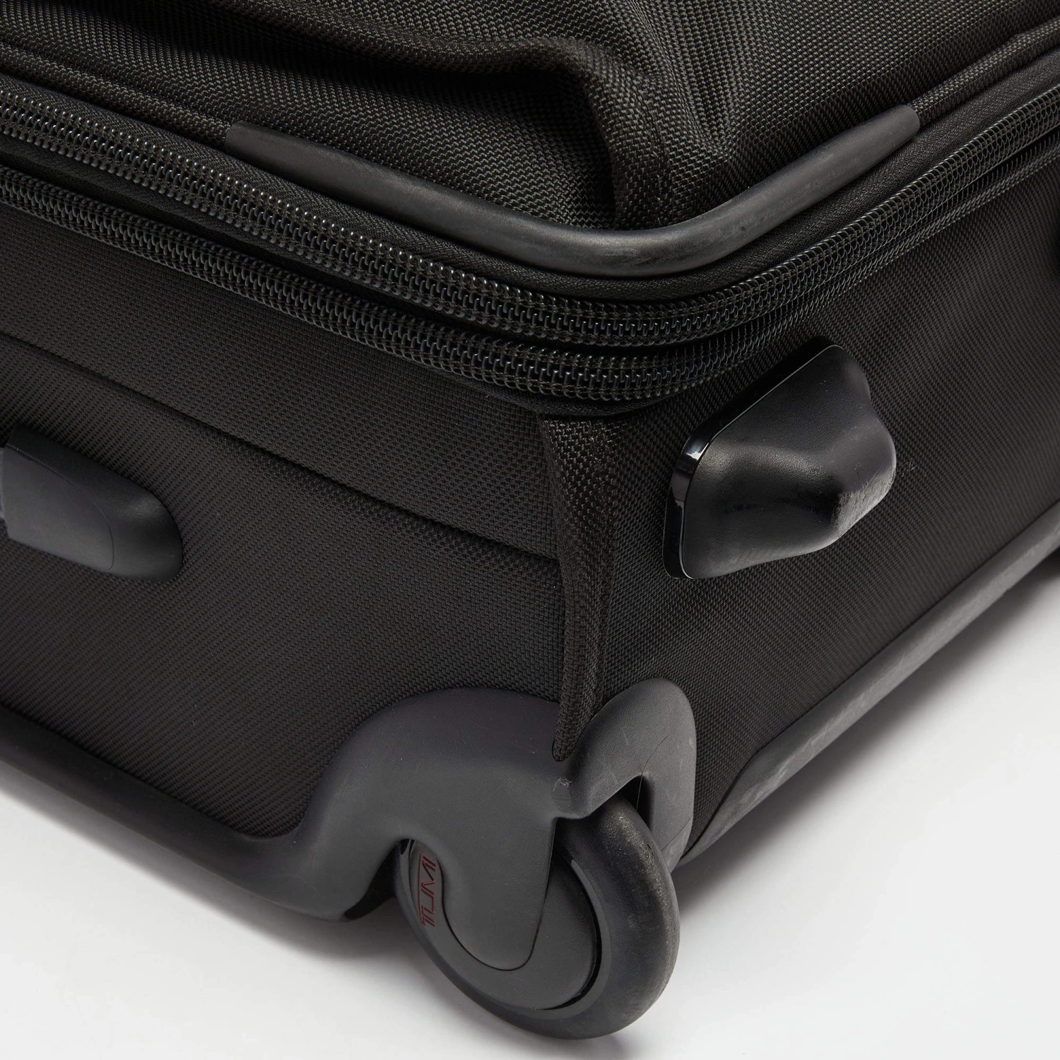 TUMI Black Nylon Alpha 2 Continental Carry On Suitcase For Men - Image 14