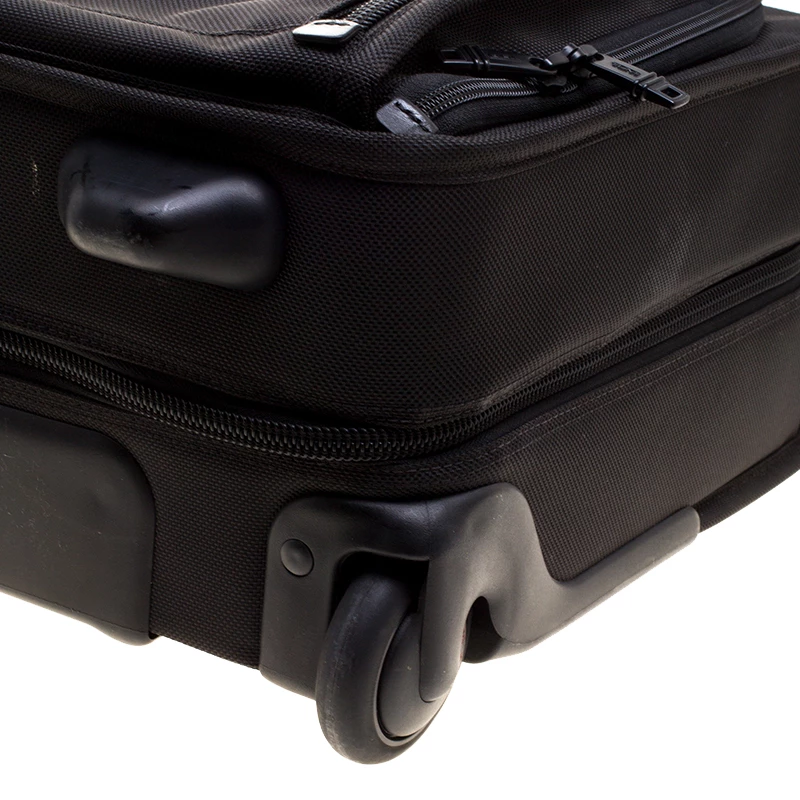 Tumi Black Nylon Alpha Wheeled Carry On Garment Bag For Men - Image 12